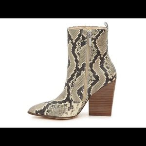 Bleecker and bond bootie